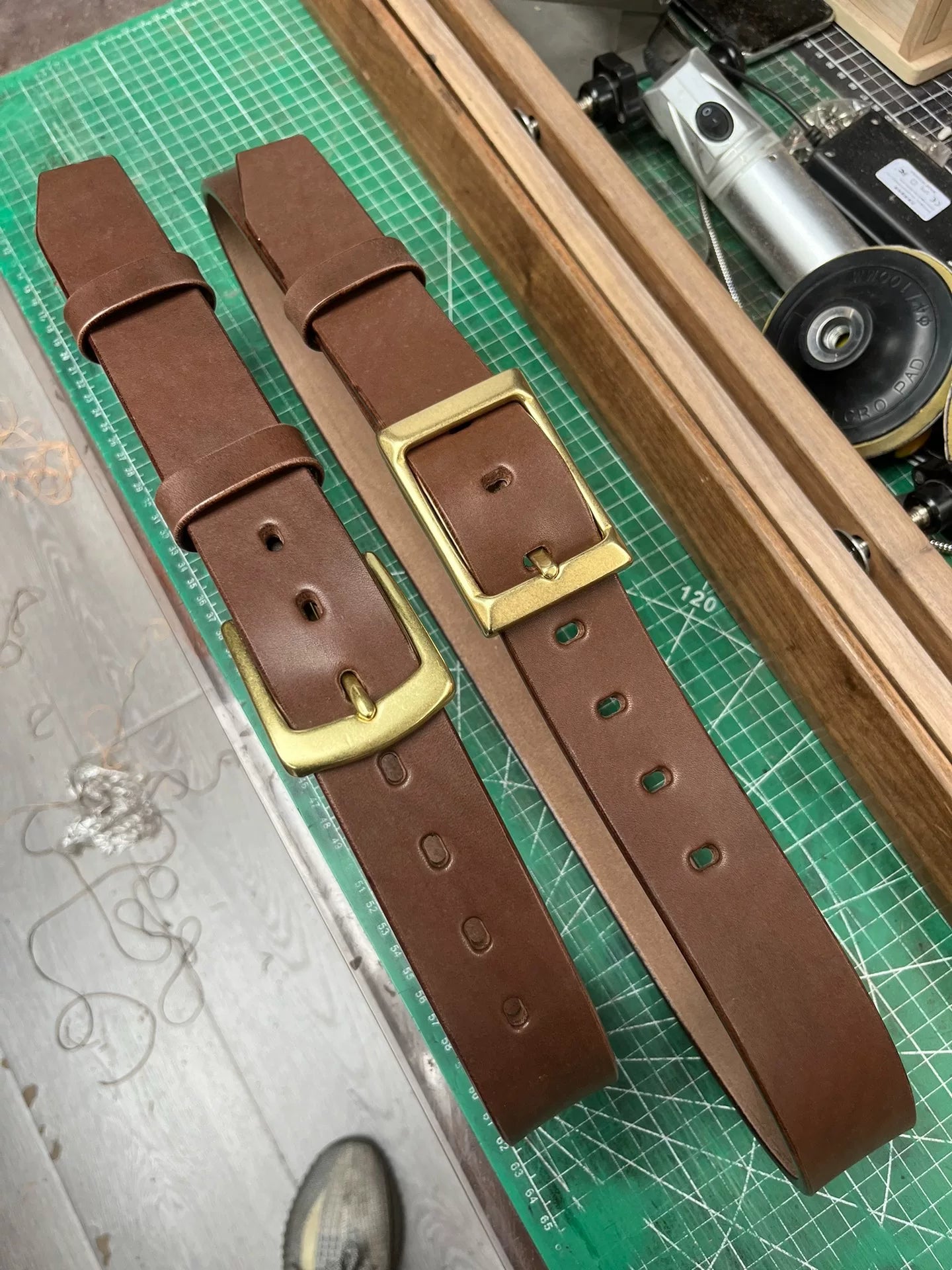 Heavyweight saddle leather gadfly 4th generation brass men's belt i…