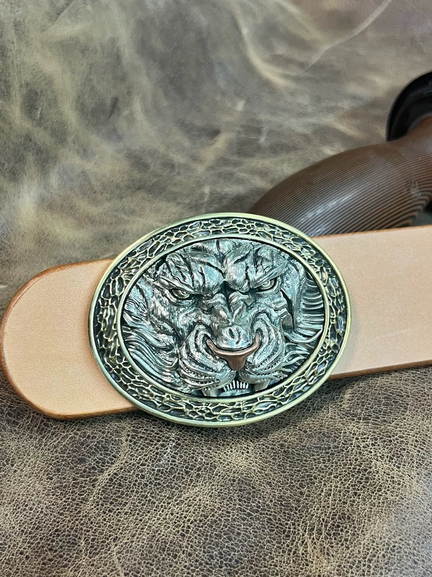 Tiger pure copper handmade belt buckle