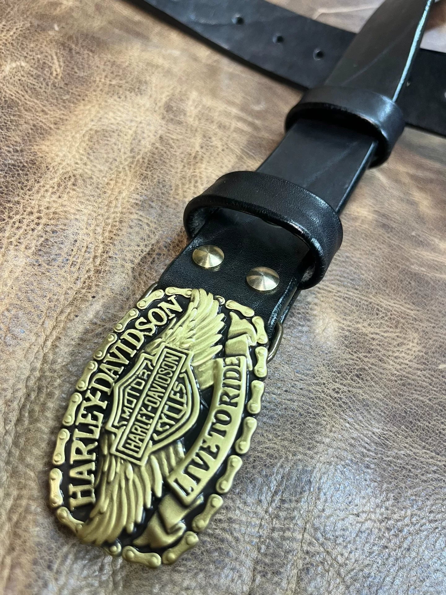 Harley-Davidson belt buckle with black bison leather