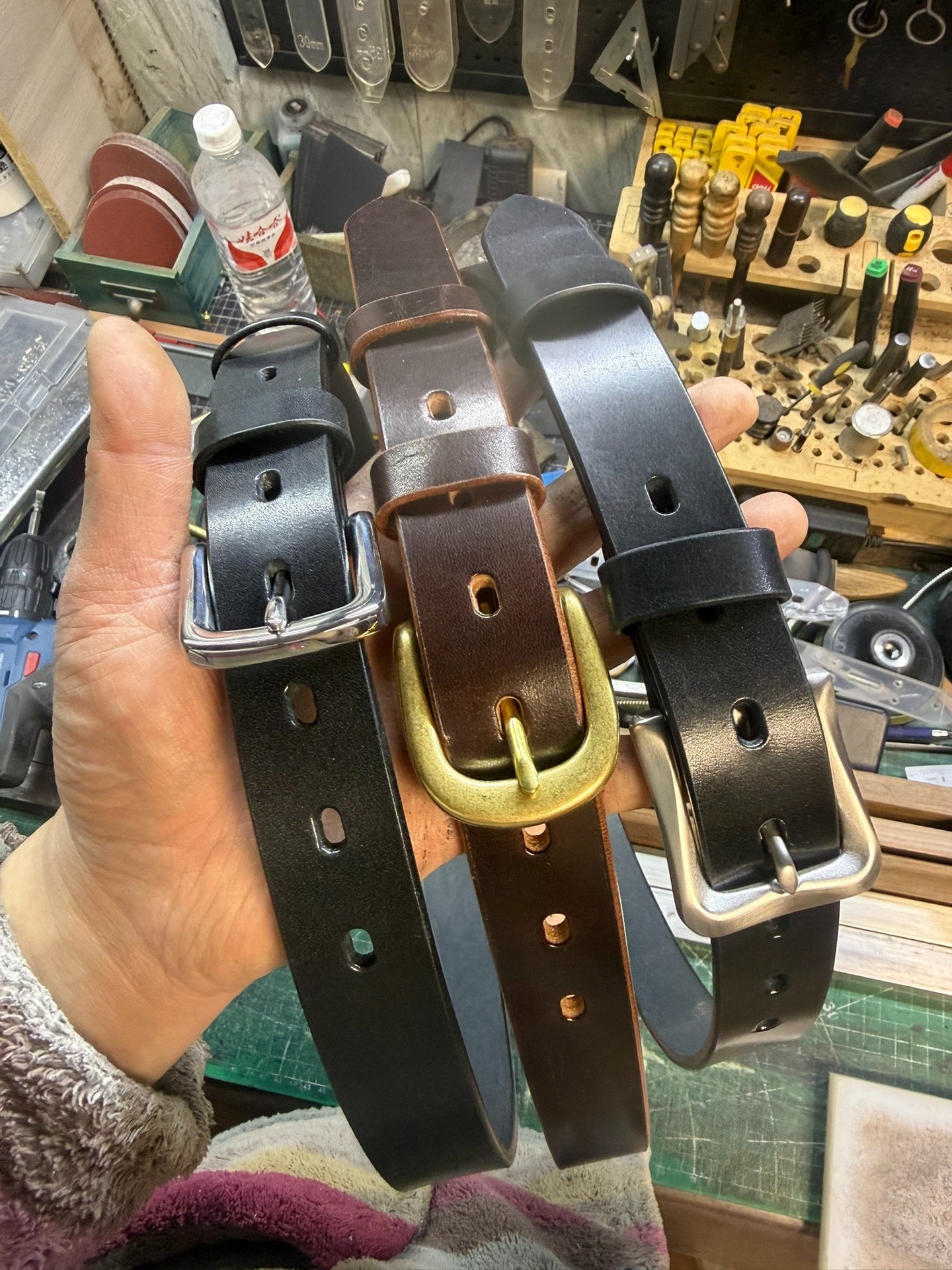 Genuine first-layer cowhide women's oil-waxed leather belt