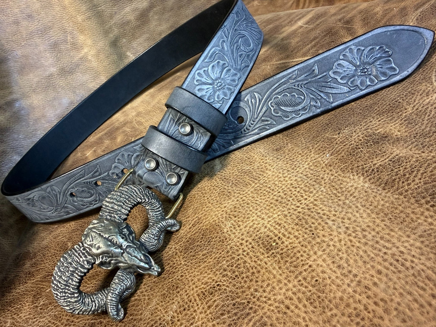 The Italian horse-rein carved handmade belt is custom-made