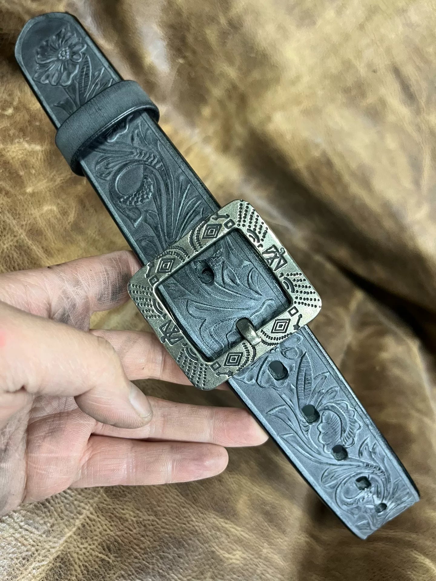 Customized Italian horse-rein carved handmade belt