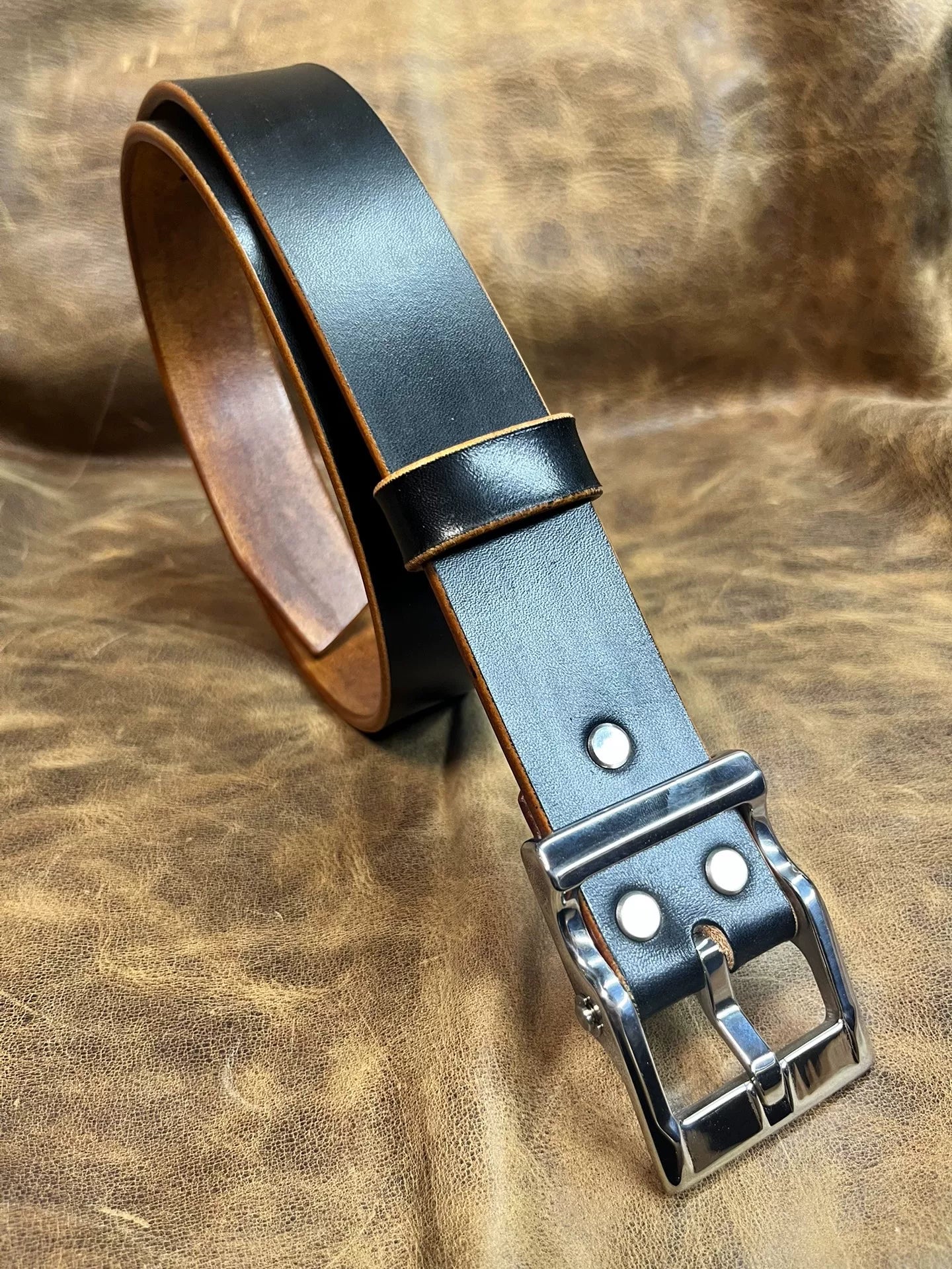 Meian's custom-made handmade belts