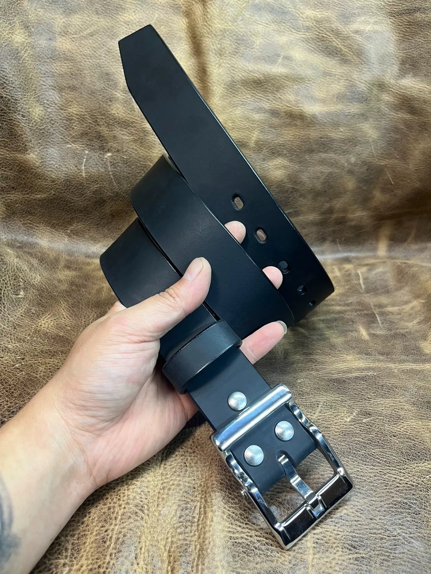 Italian Zhiruo handmade belts are customized