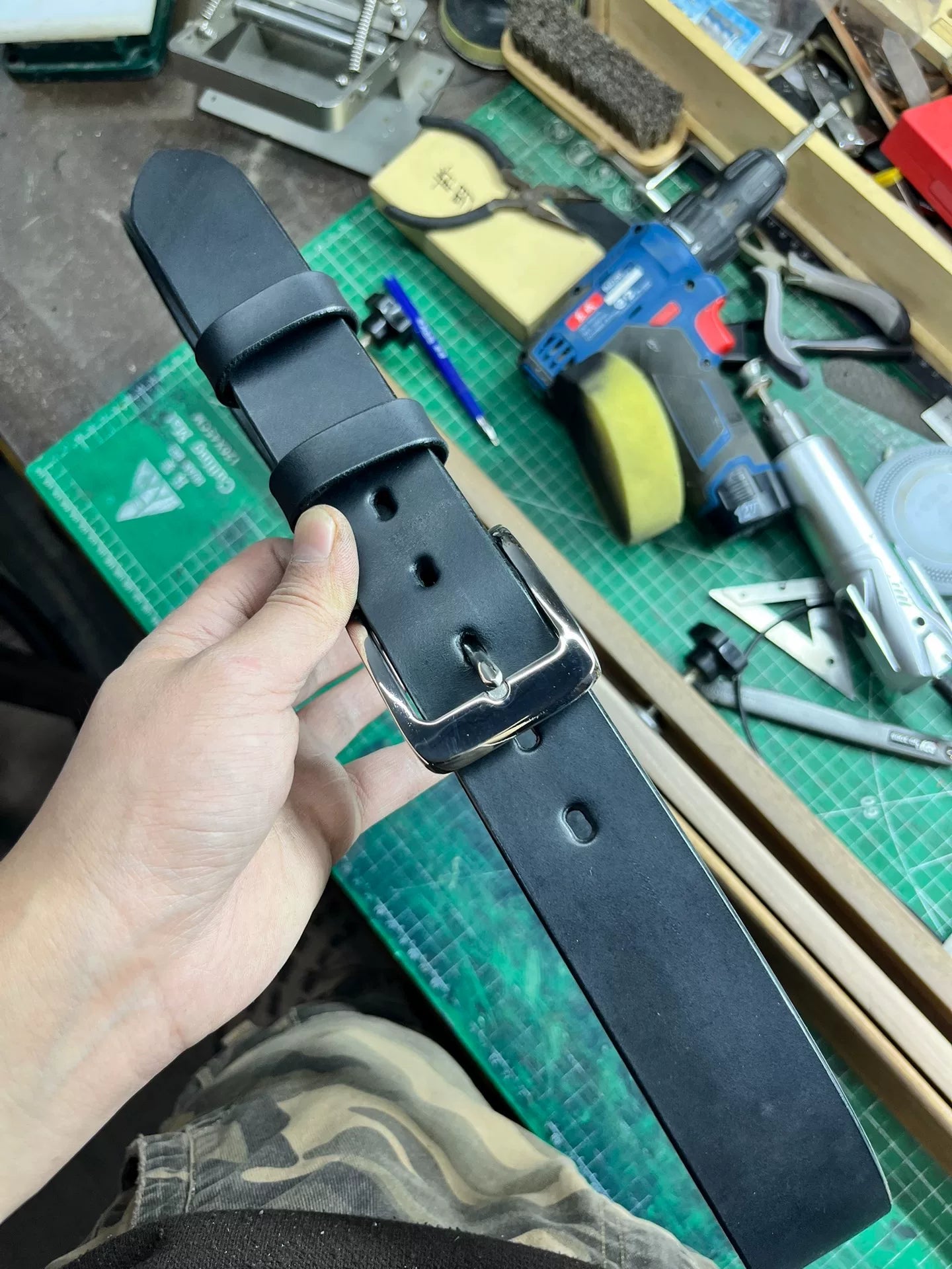 Meian handmade belts are customized, business casual men's belts