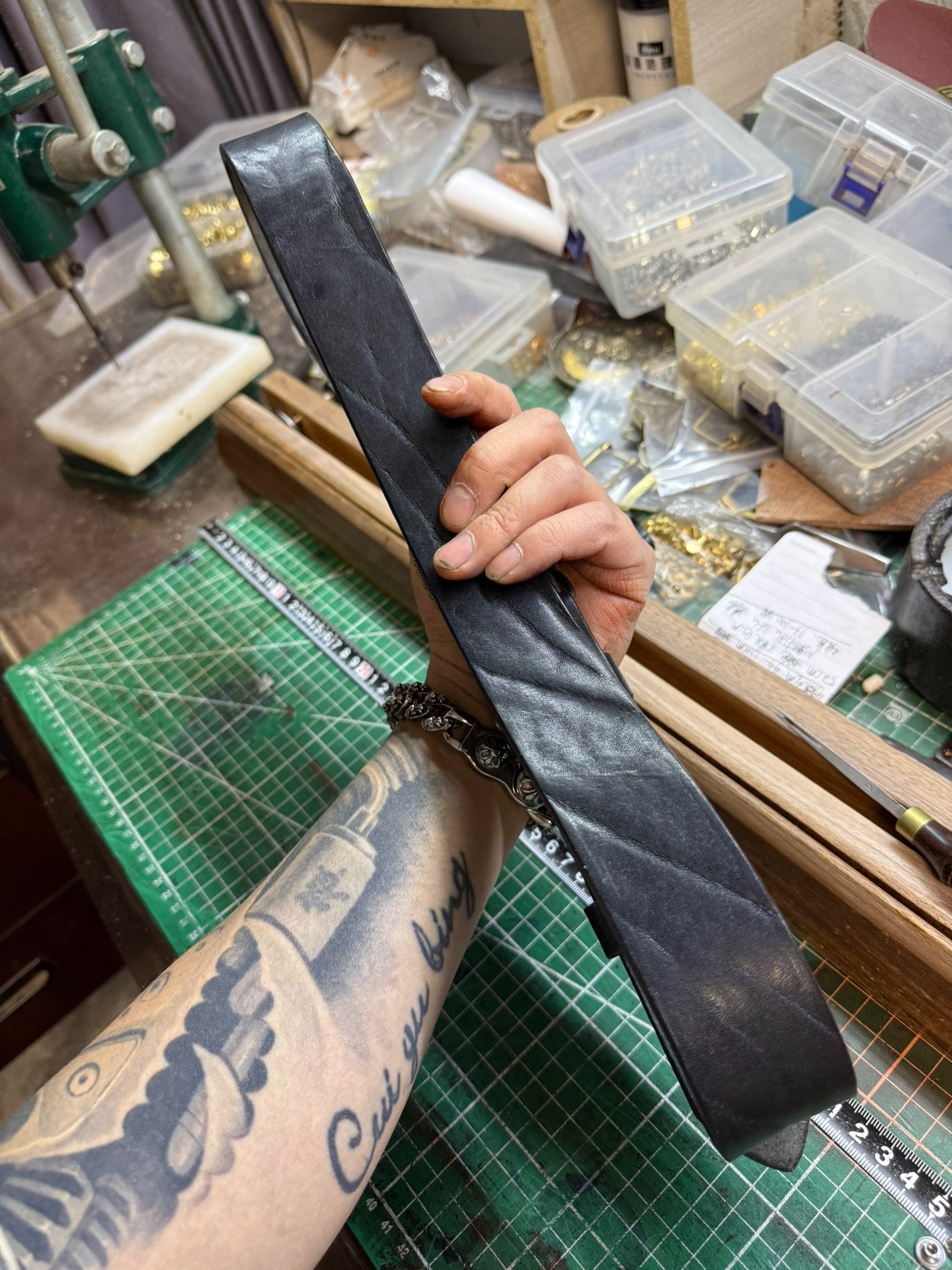 6 mm thick black bison leather handmade belt