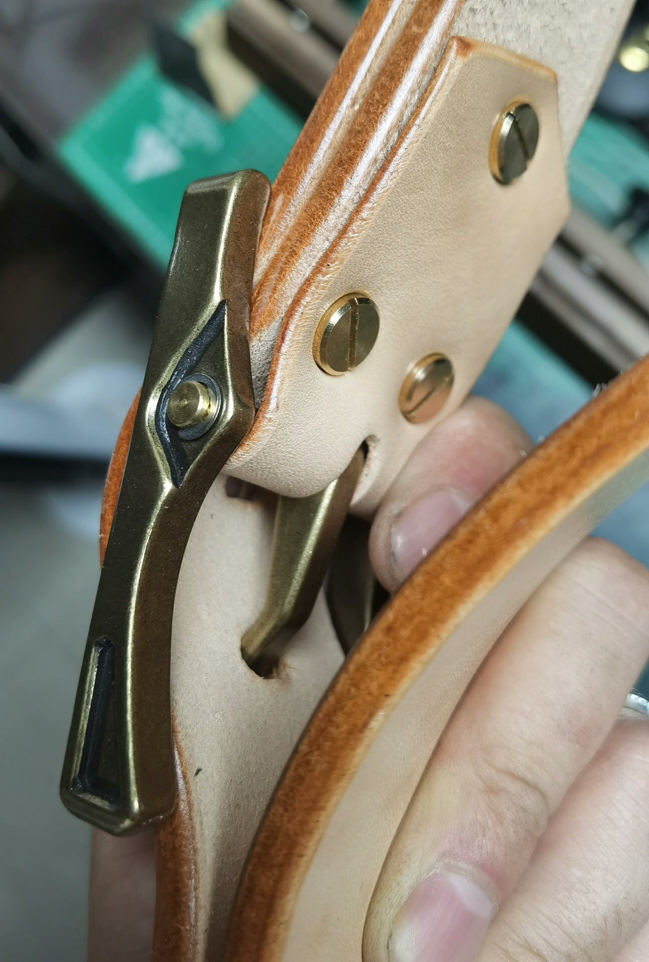 Meian handmade belt, assembled with a replica gadfly buckle