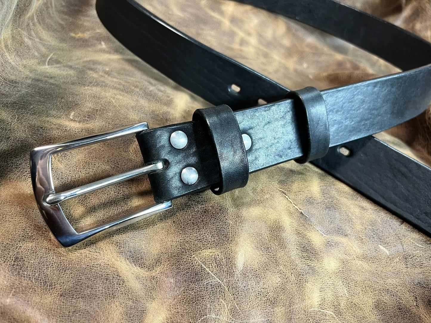 5.5mm thick North American black through-dyed bison leather first l…