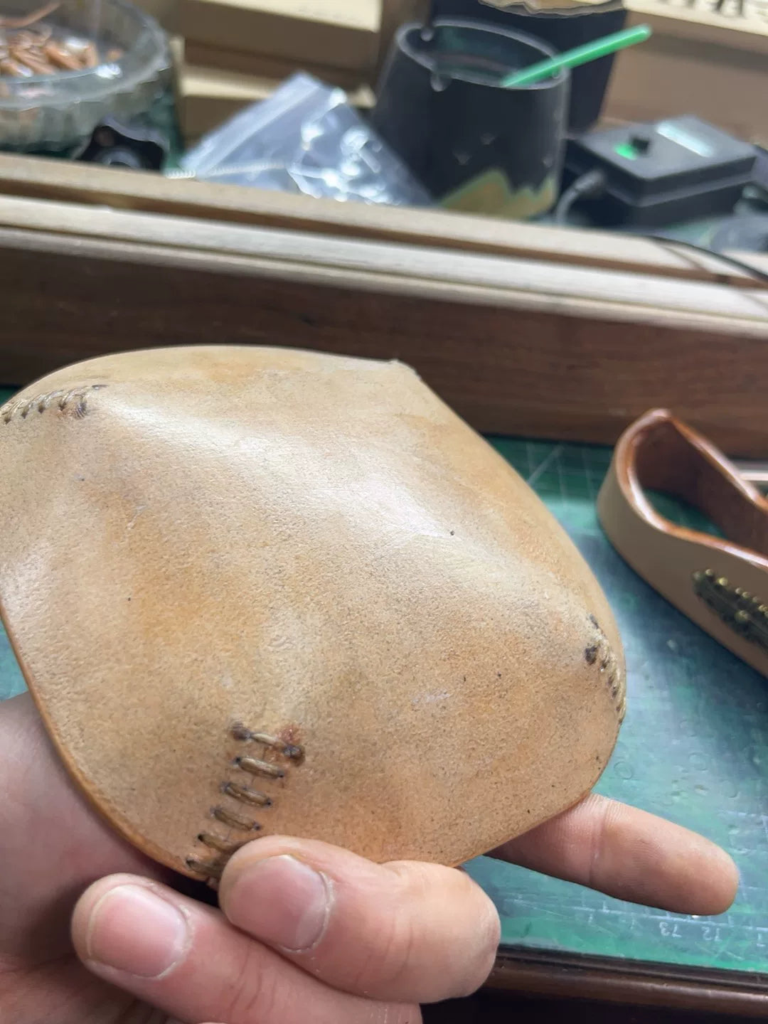 4-4.5 mm thick handmade leather goods made of imported Italian Tusc…