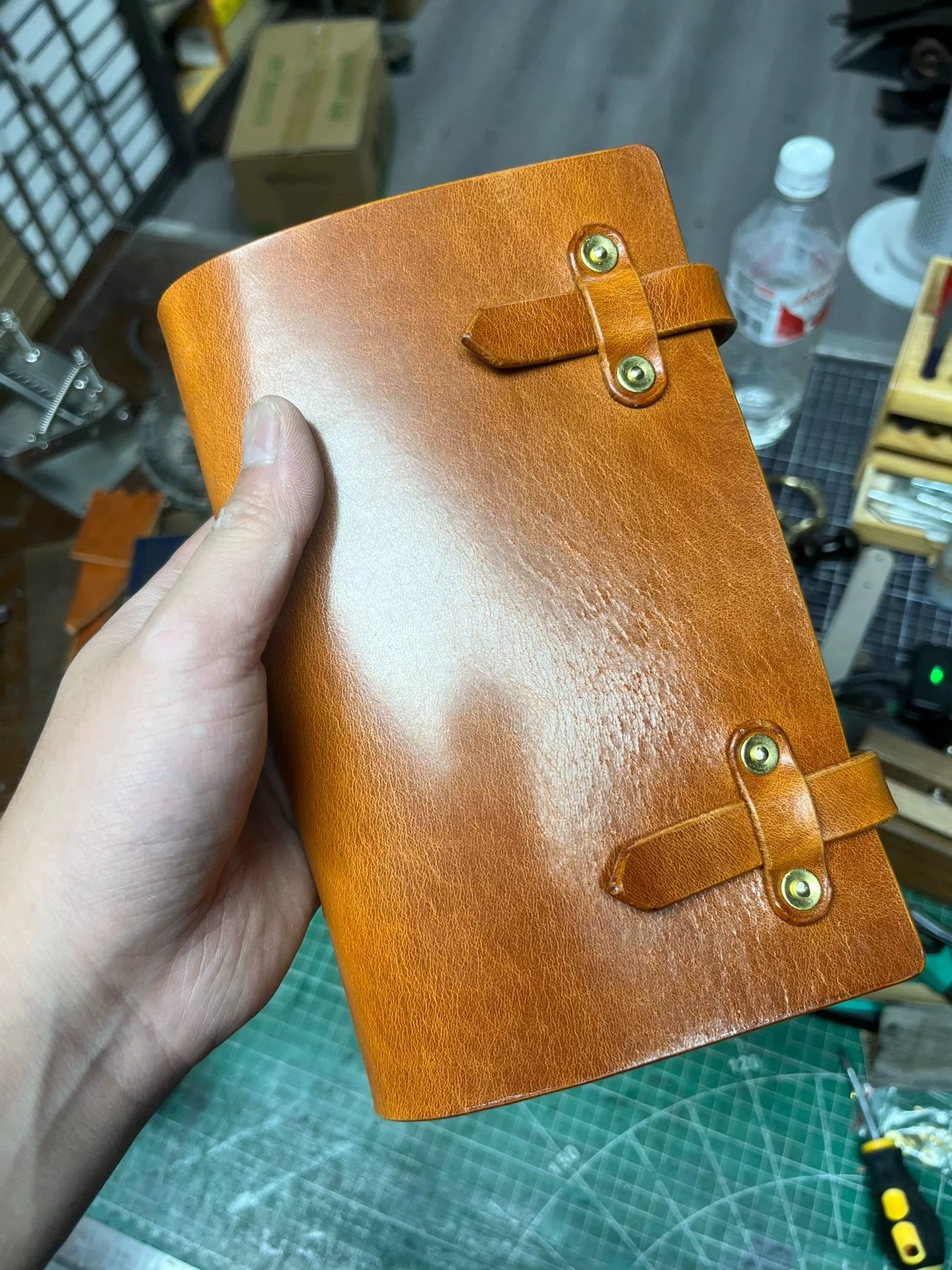 Horwen style oil wax leather A6 made of 4mm single layer thickness…
