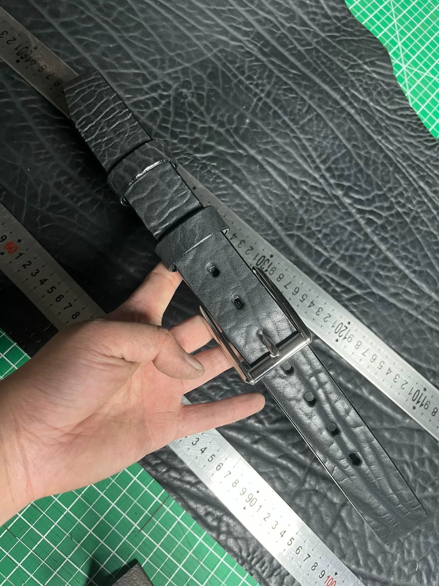 6mm thick bison leather with 304 mirror stainless steel pin buckle…