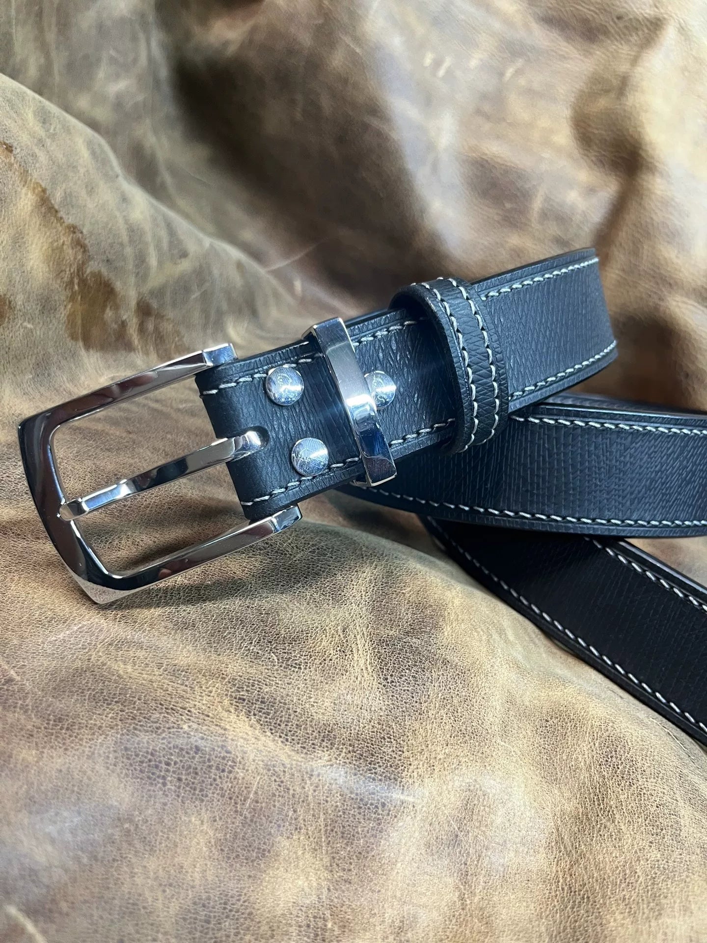 Imported Italian saddle vegetable tanned leather with genuine Gadfl…