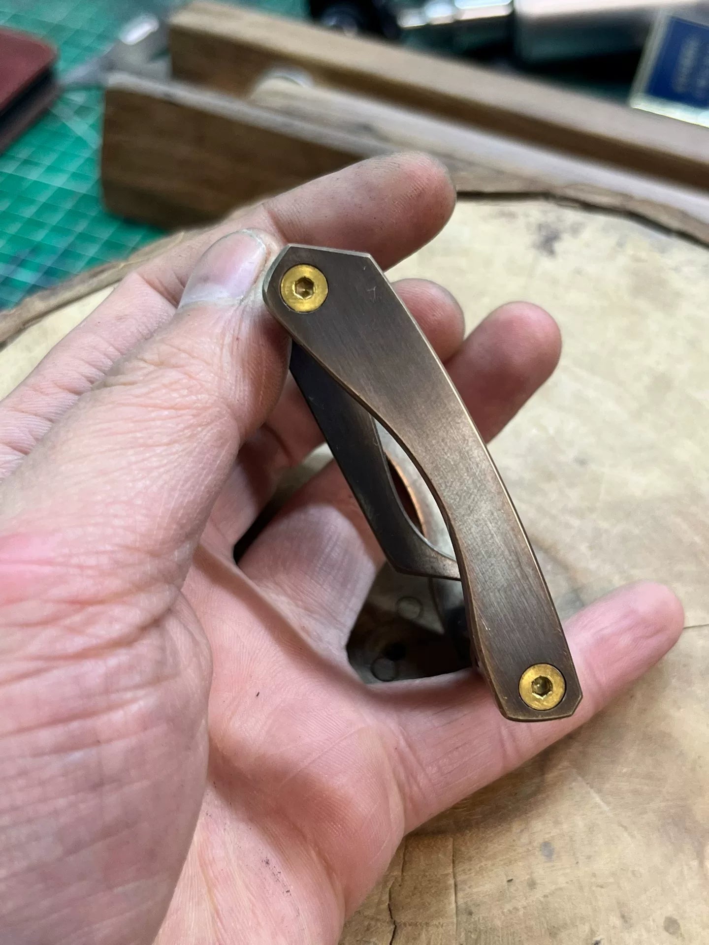 Brass antique wire-cut belt buckle