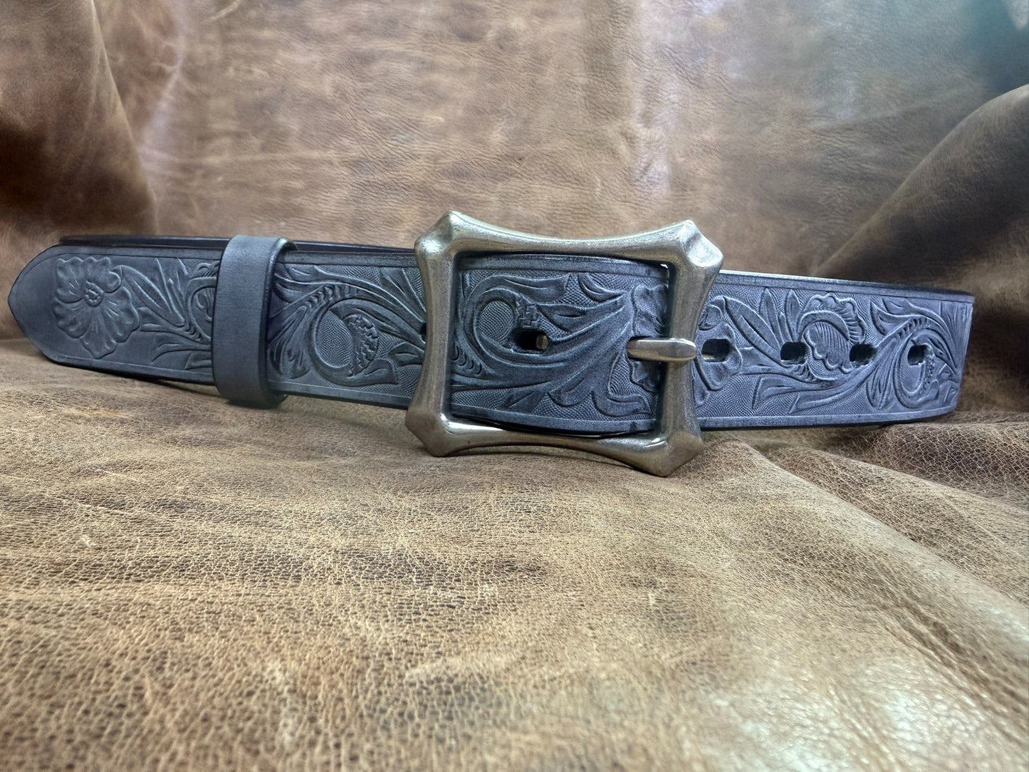 Customized Italian horse rein carving handmade belt