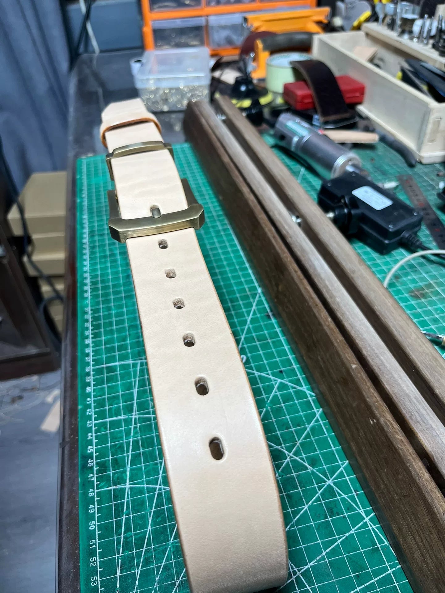 Meian leather handmade belt