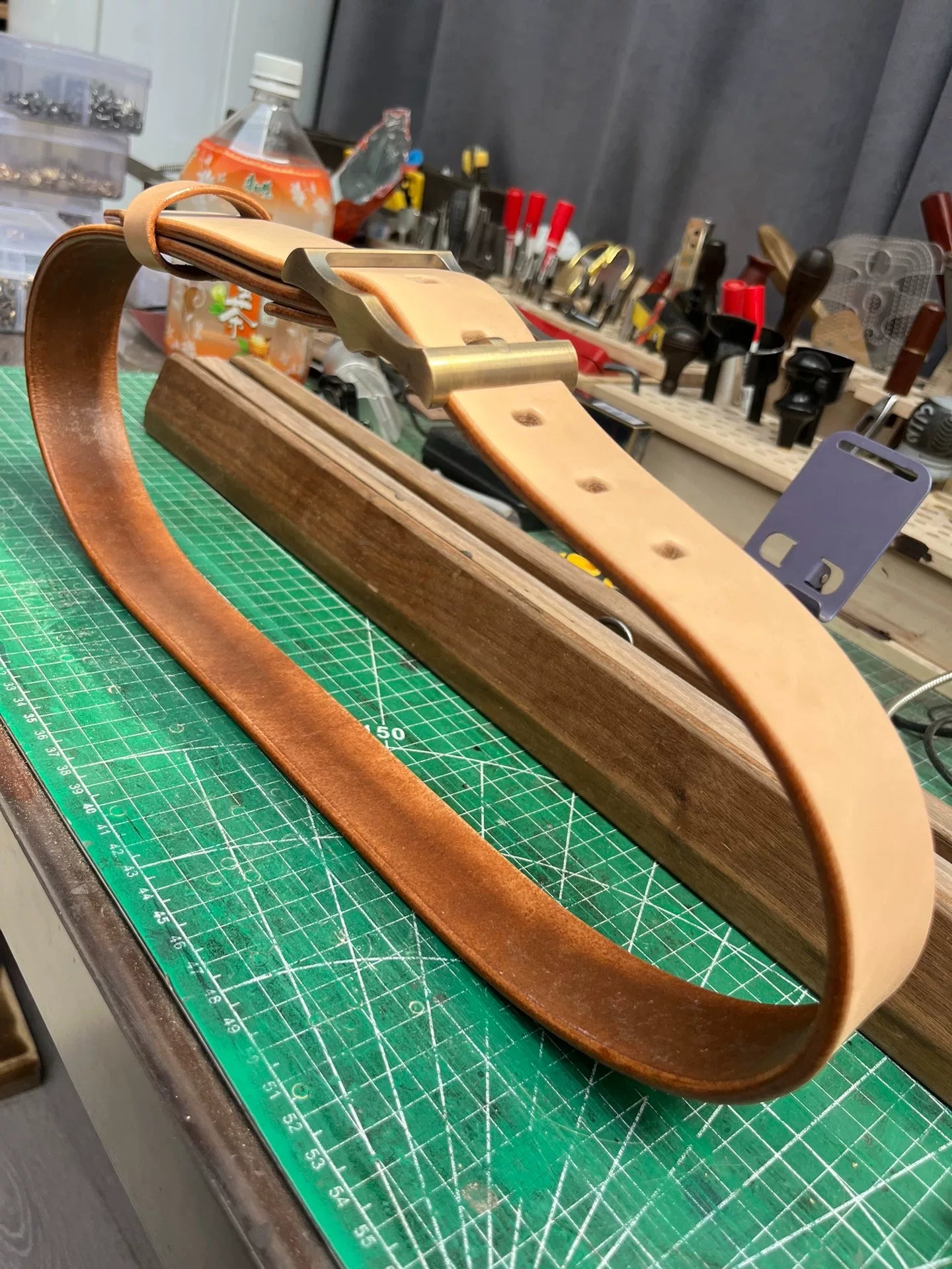 Muchen's bat floor is matched with imported Meian handmade men's or…
