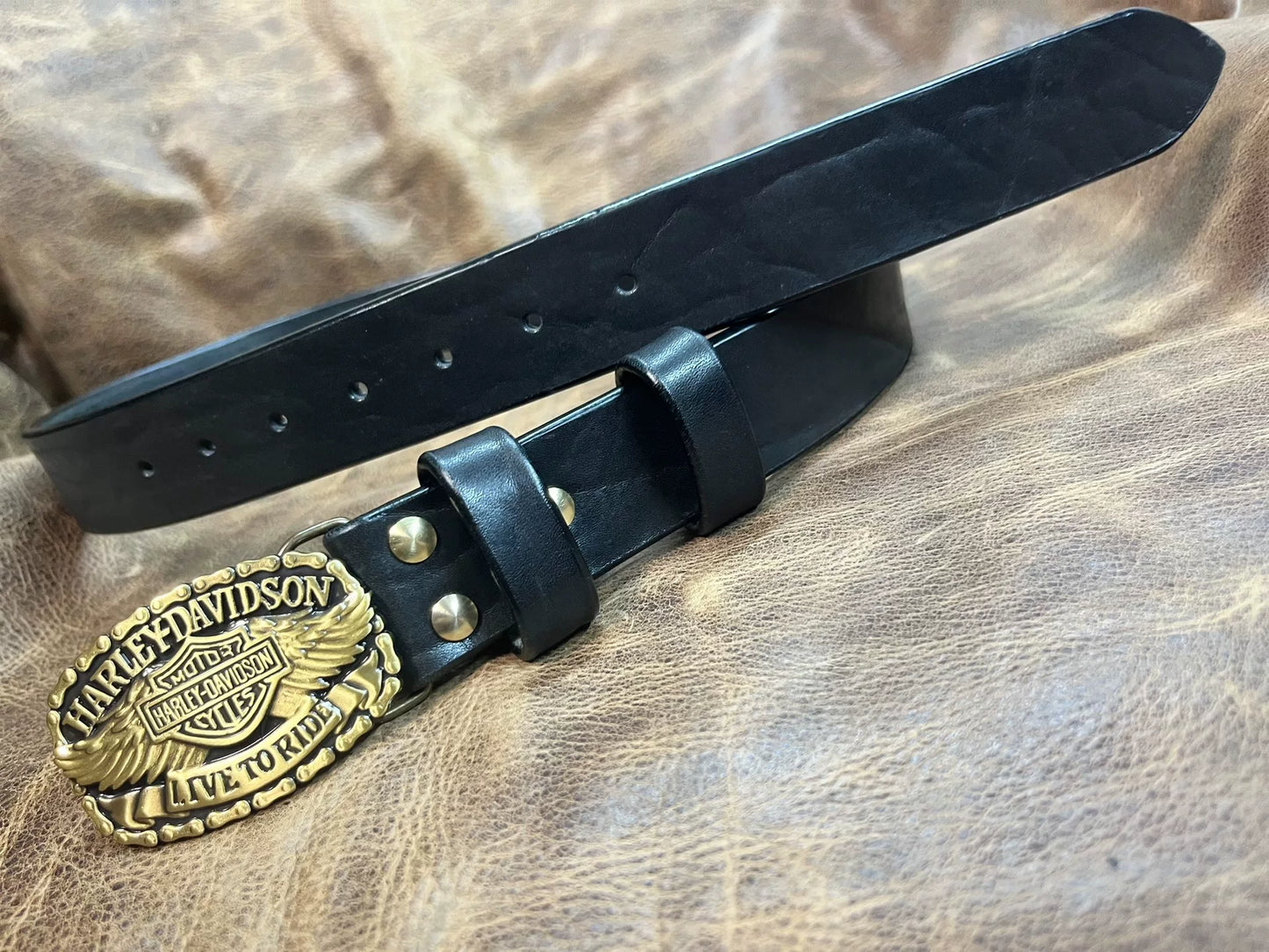 Harley-Davidson belt buckle with black bison leather