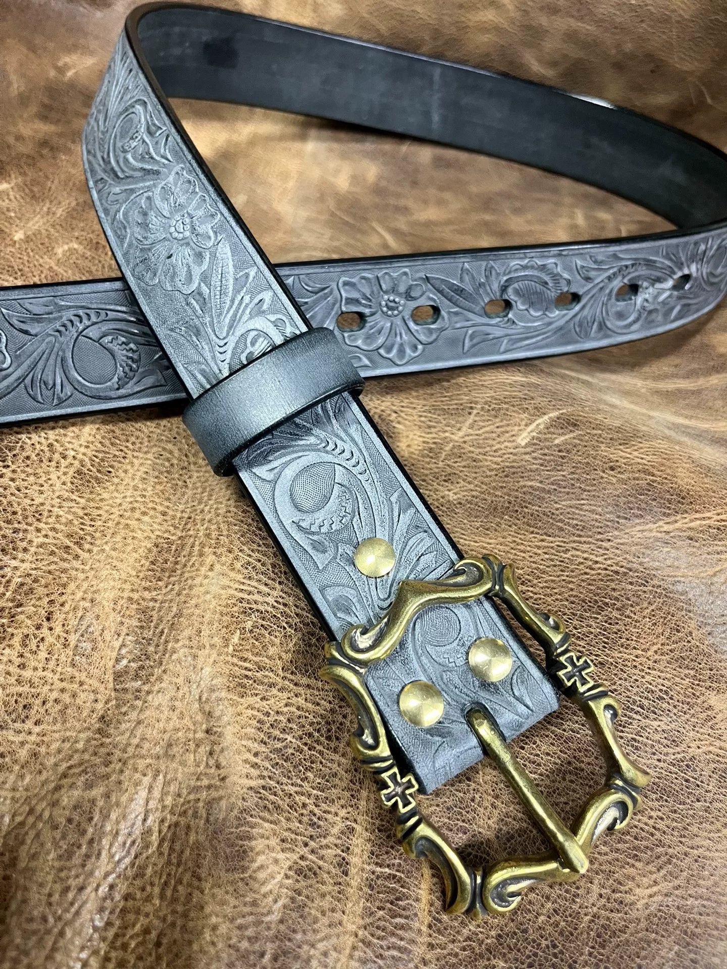 Customized Italian horse rein carving handmade belt