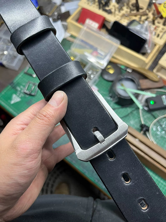 5.5mm thick Japanese Tochigi Shonan back leather belt with handmade…