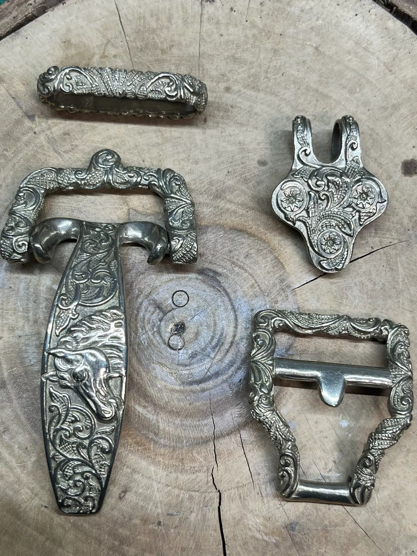 The cavalry buckled. Solid white copper. White copper belt buckle c…