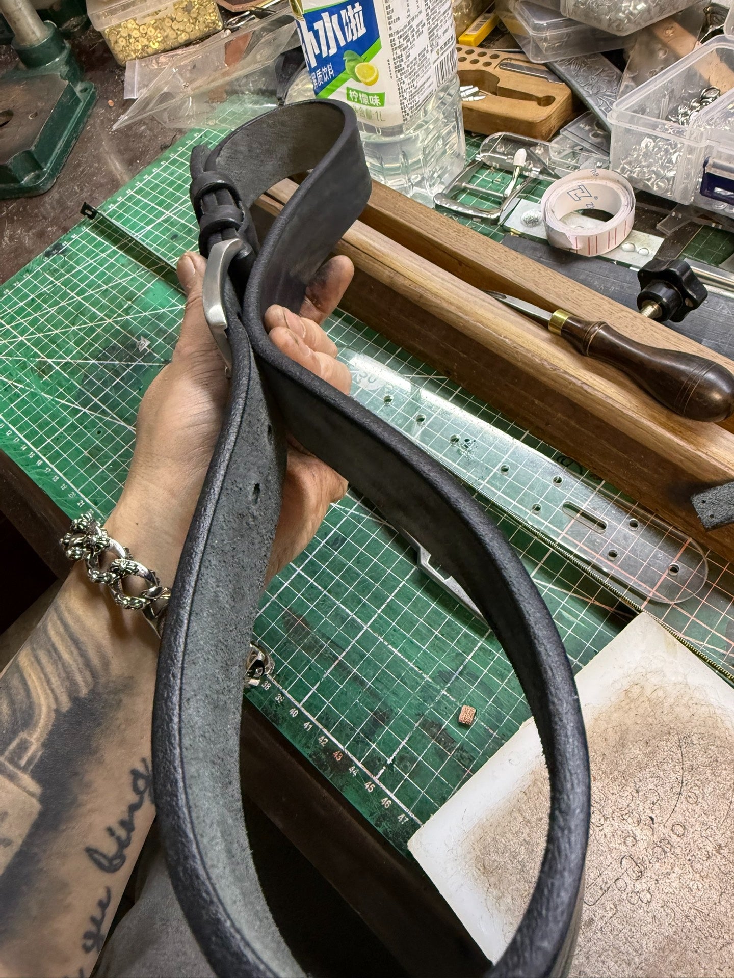 6 mm thick black bison leather handmade belt