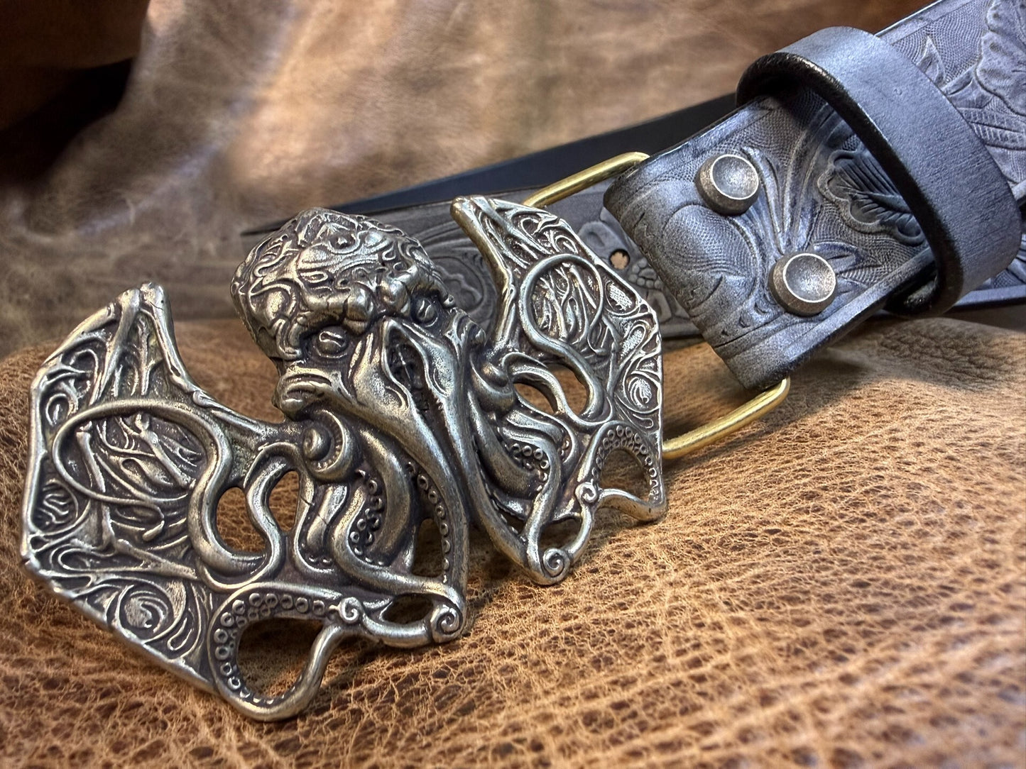 The Italian horse-rein carved handmade belt is custom-made