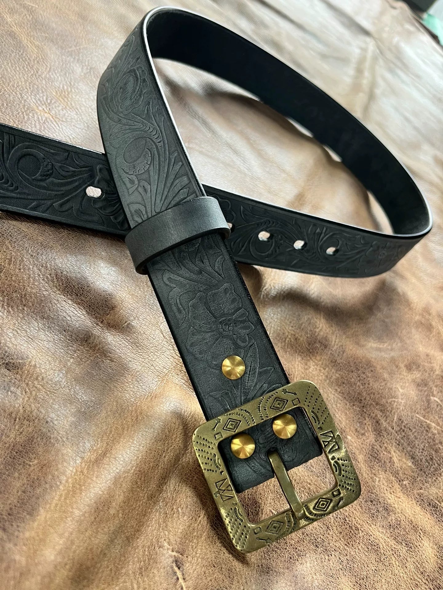 Customized Italian horse-rein carved handmade belt