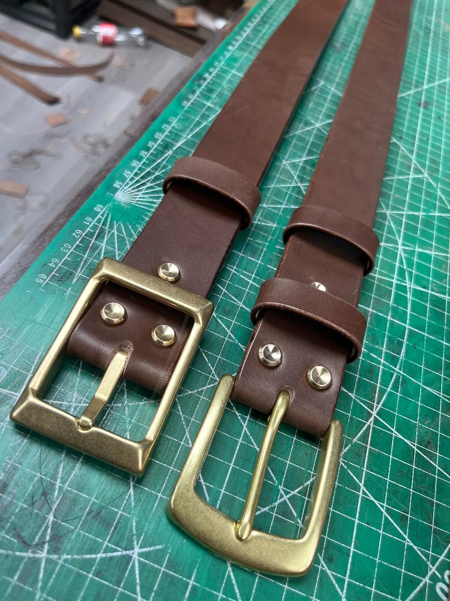 Heavyweight saddle leather gadfly 4th generation brass men's belt i…