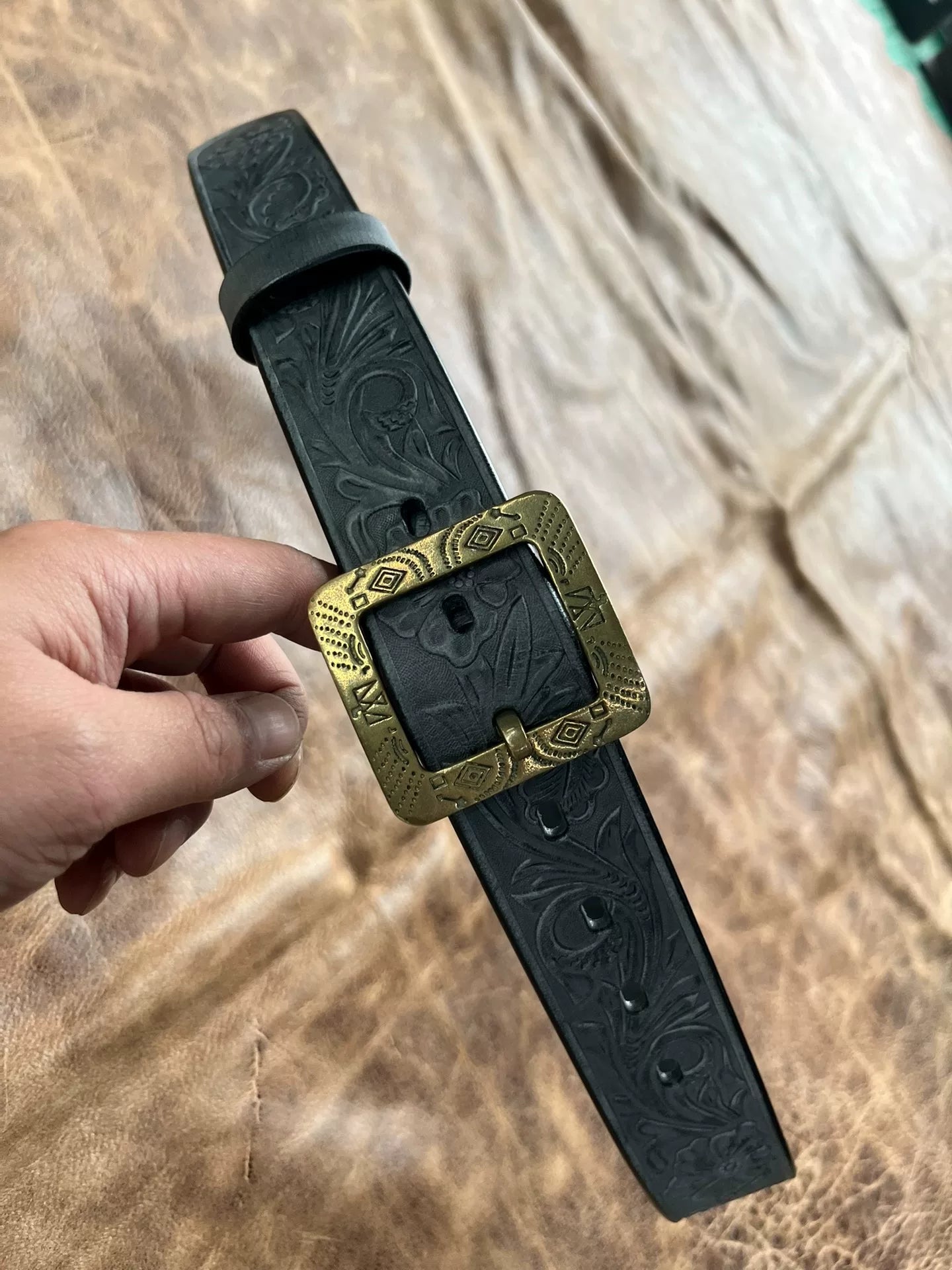 Customized Italian horse-rein carved handmade belt