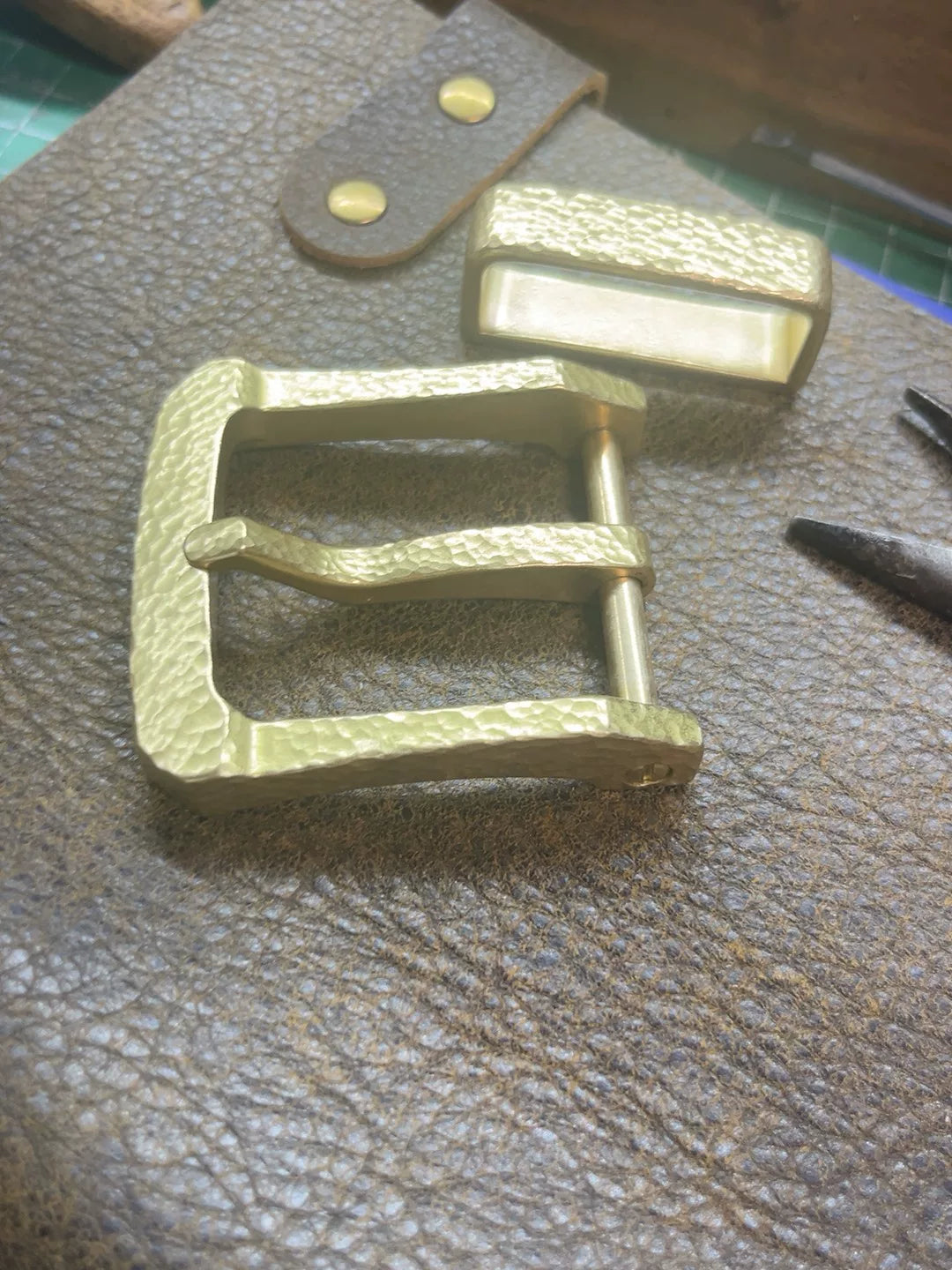 Gadfly buckle replica Niu 11 solid brass hand-hammered belt buckle