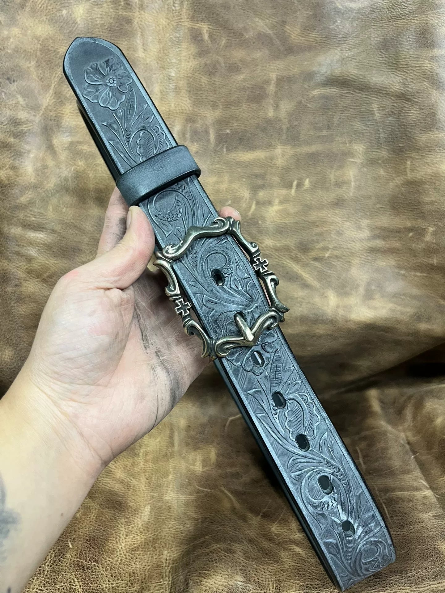 Customized Italian horse rein carving handmade belt